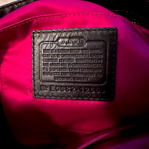 Dk Brown Leather Coach Buckle Purse w Pink lining - Picture 2 of 3